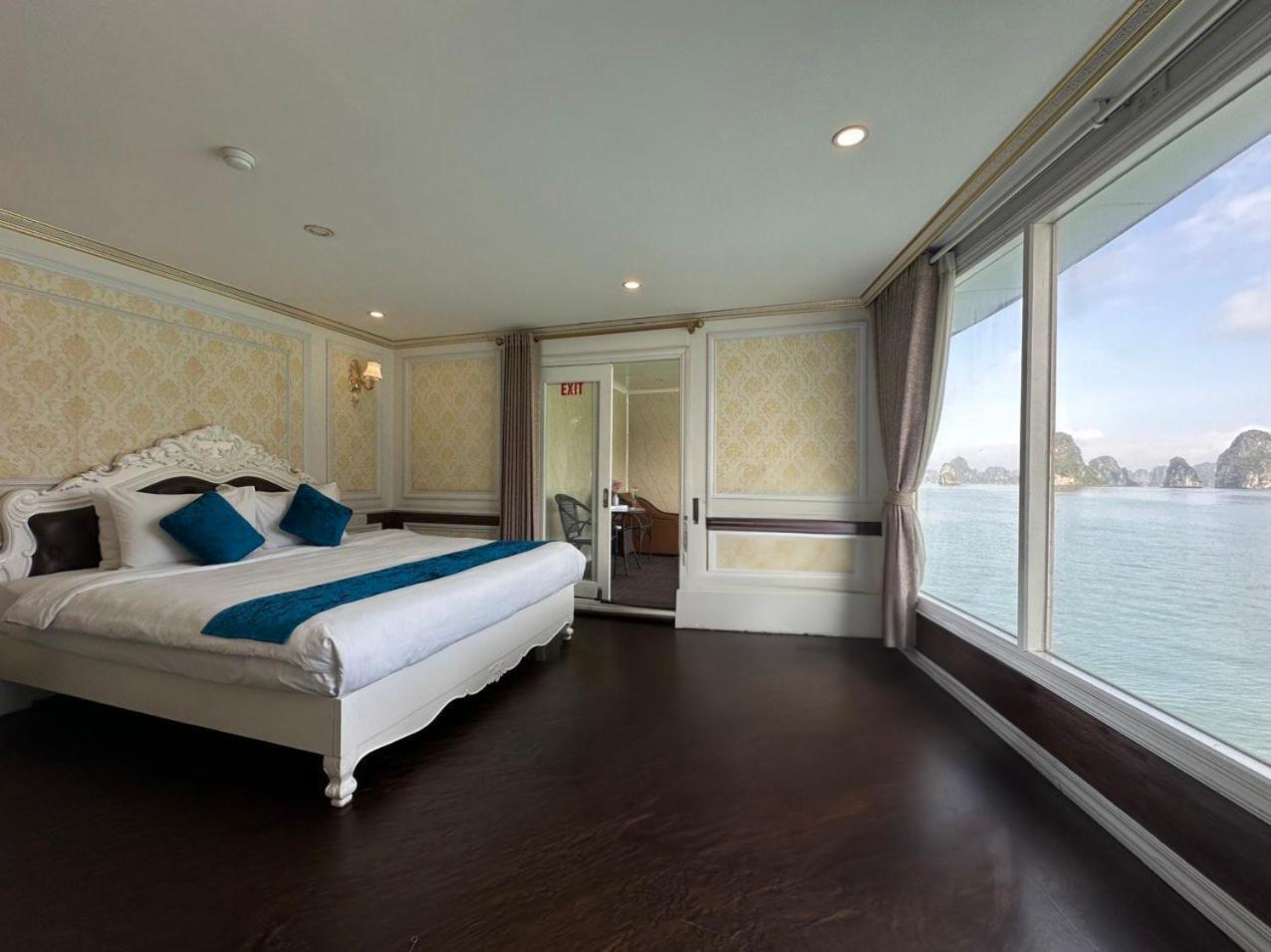 Halong Aquamarine Royal Cruise 호텔 하롱 외부 사진