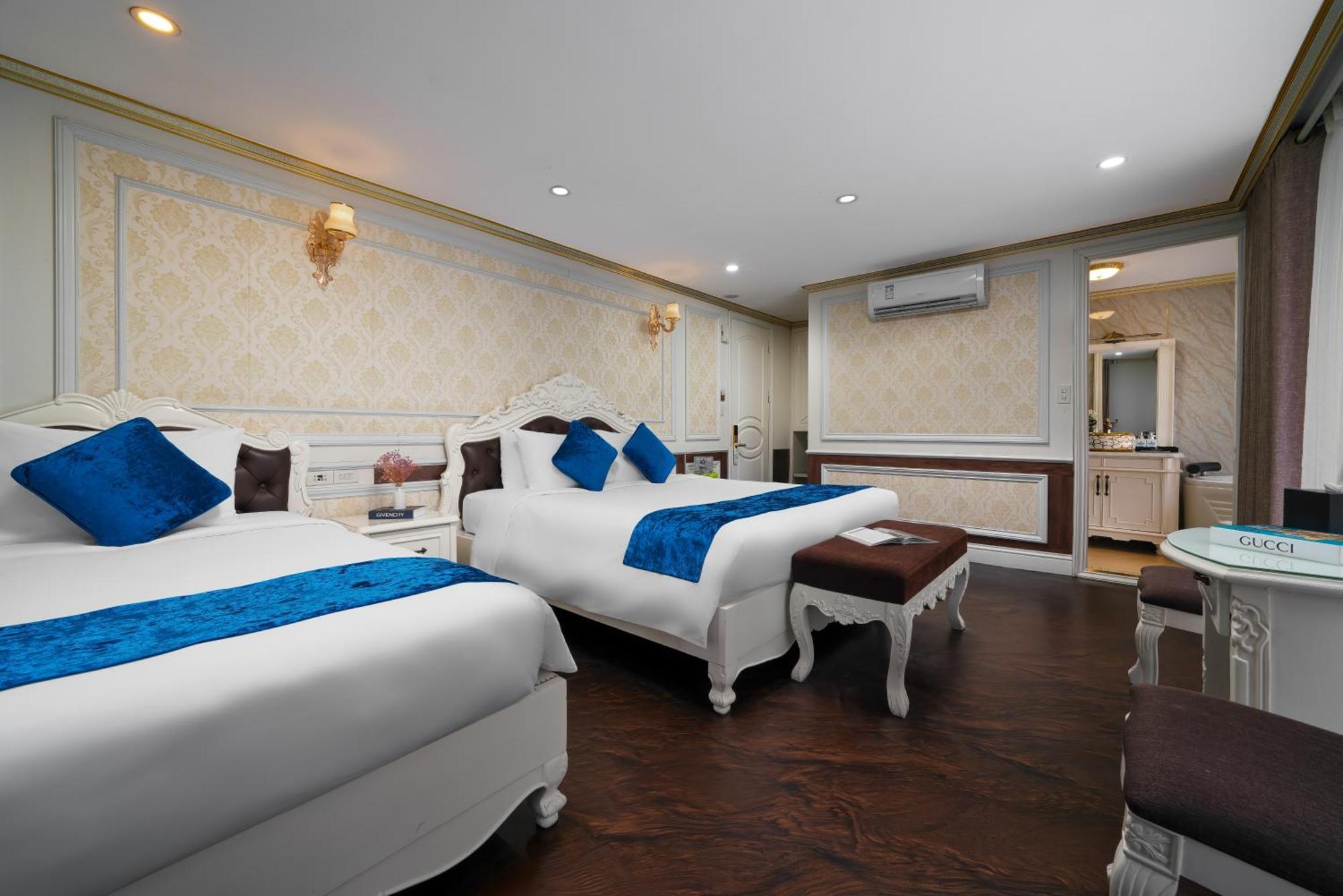 Halong Aquamarine Royal Cruise 호텔 하롱 외부 사진