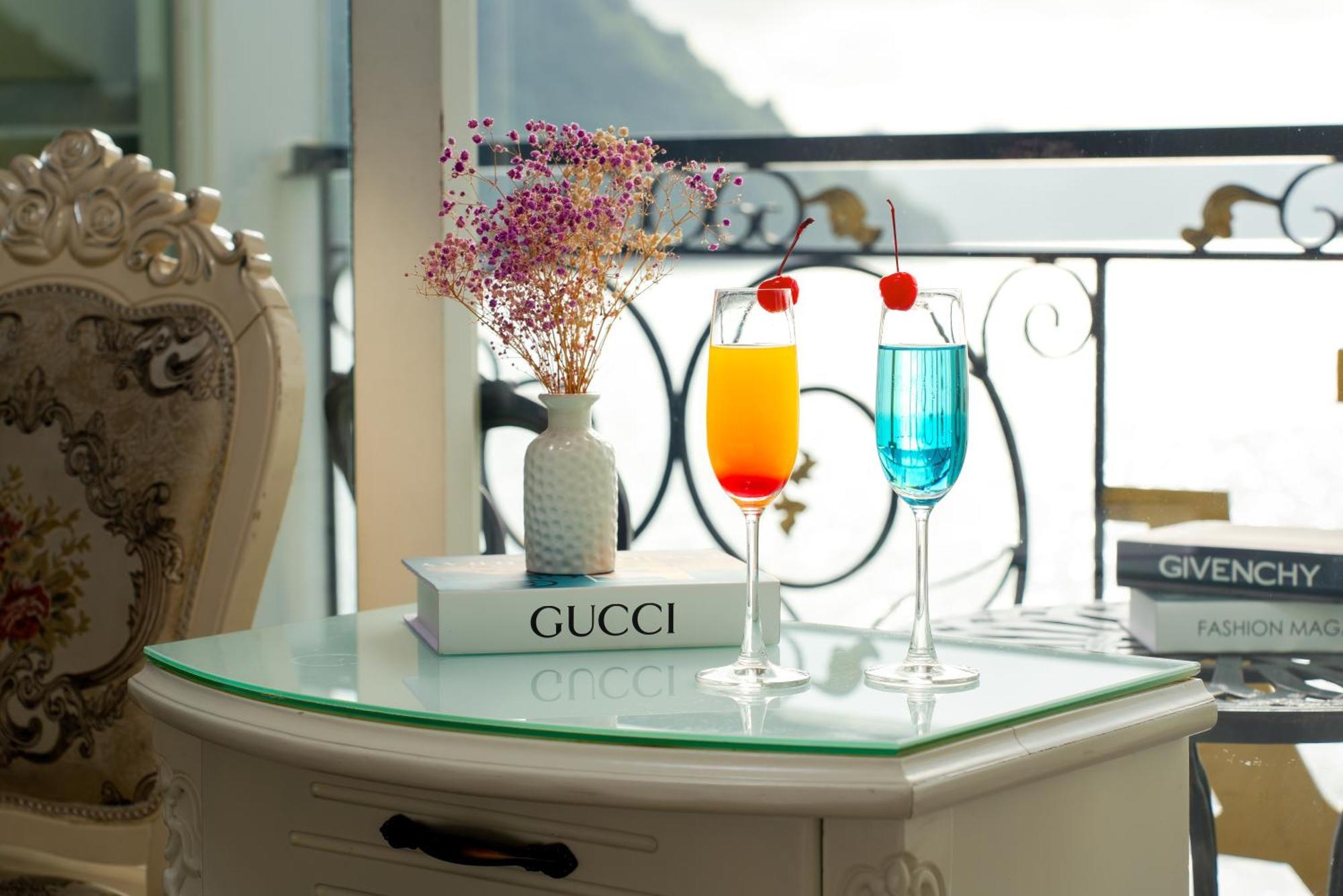 Halong Aquamarine Royal Cruise 호텔 하롱 외부 사진
