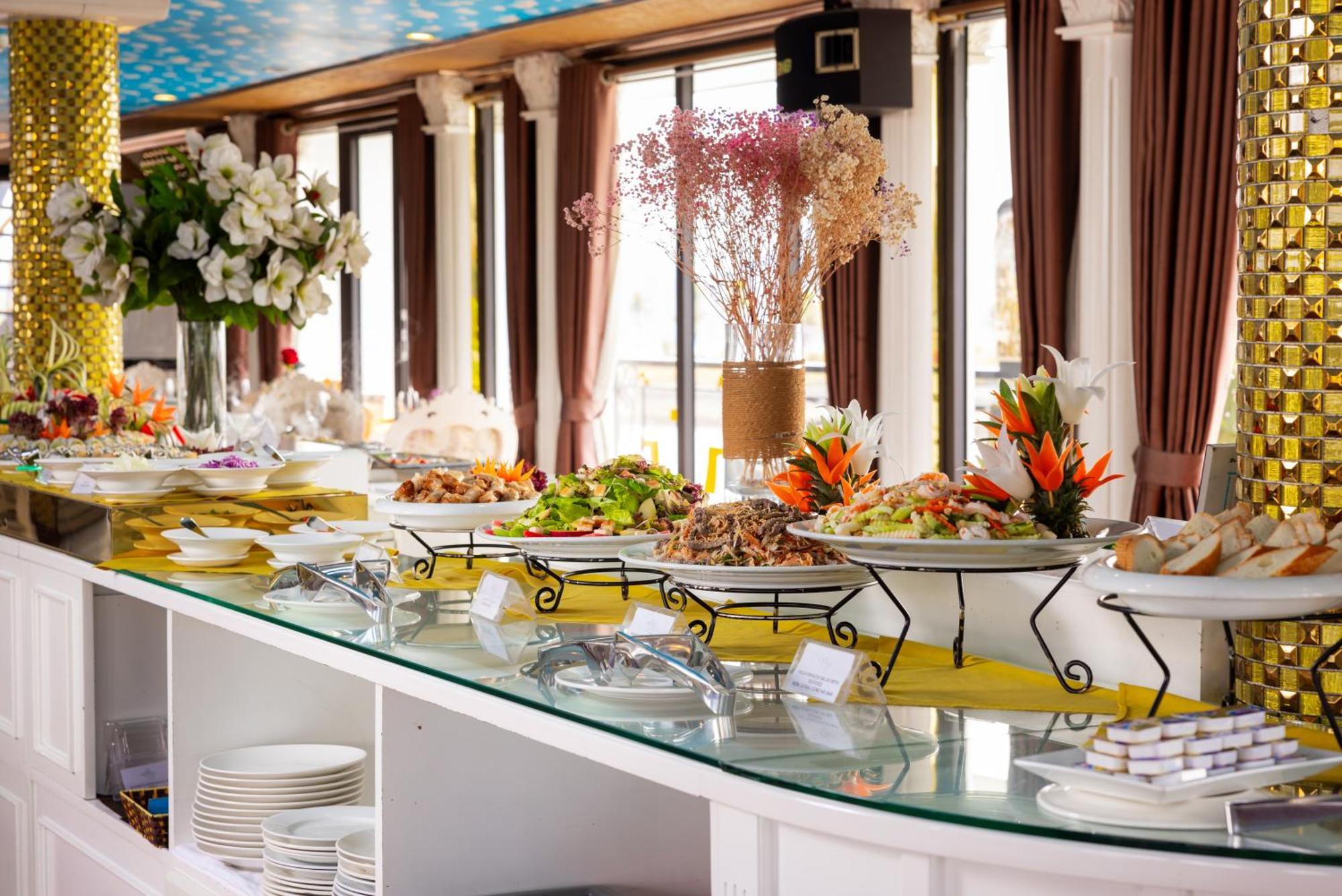 Halong Aquamarine Royal Cruise 호텔 하롱 외부 사진